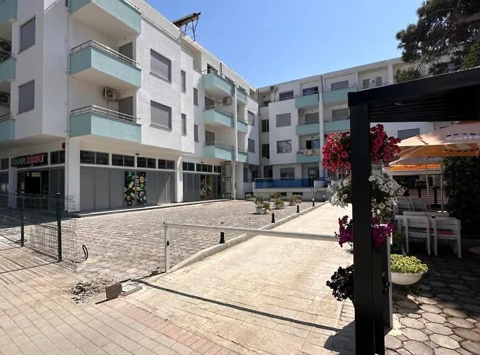 Апартаменты Sunset Seaview 305 Голем